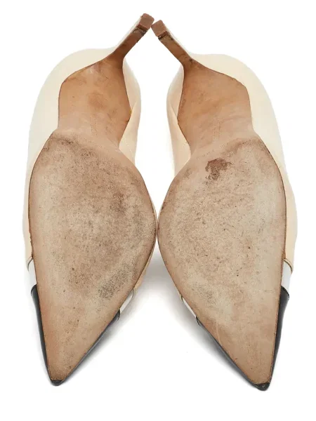 Pantofi cu toc Manolo Blahnik din piele