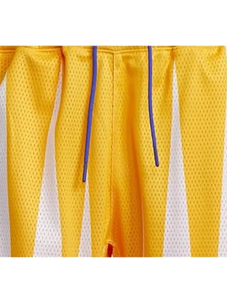 Pantaloni scurți Adidas cu imprimeu geometric cu imagine alb