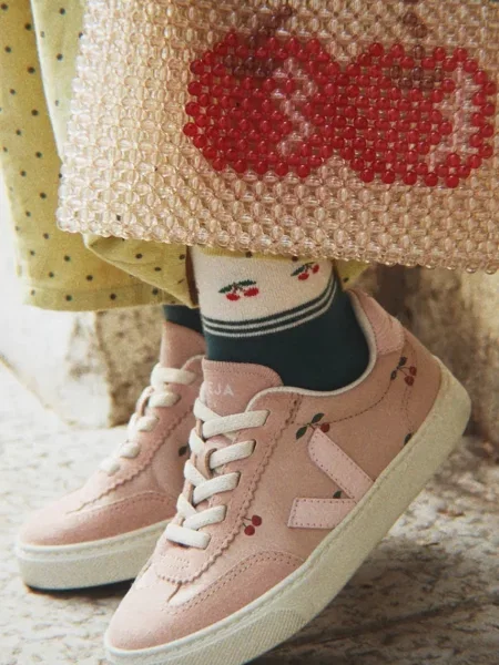 Детские кроссовки Veja