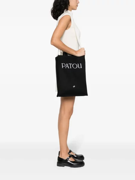 Siuvinėta rankinė Patou juoda