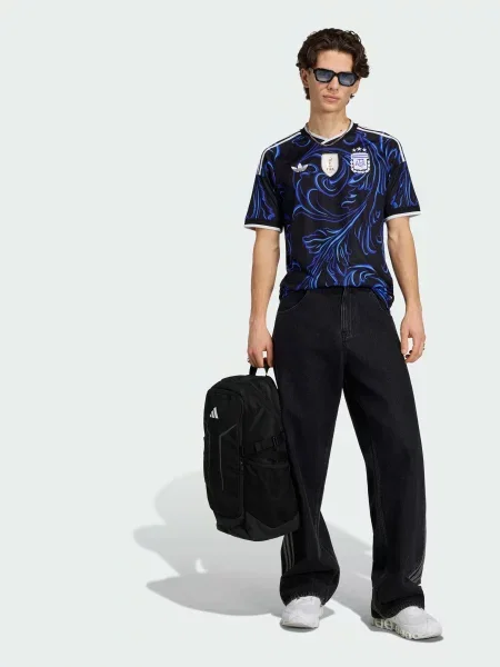 Футболка Adidas черная