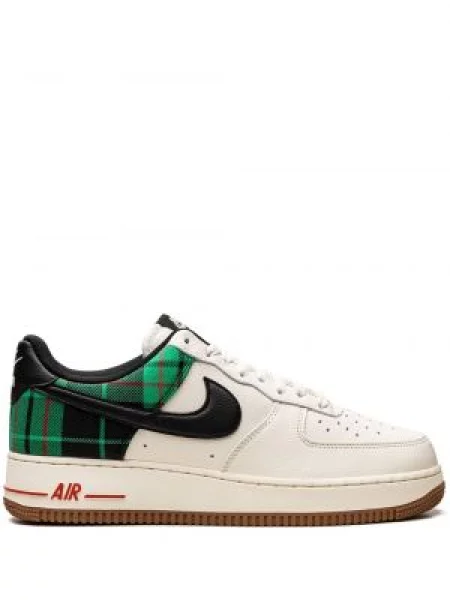 Běžecké fleecové tenisky Nike NikeCourt s potiskem hnědé