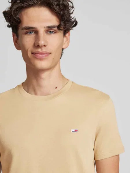 T-shirt o kroju slim fit z wyhaftowanym logo w zestawie 2 szt. Tommy Jeans biała