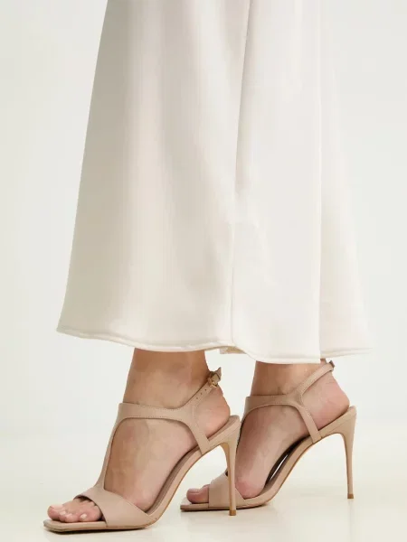 Кожаные босоножки Answear.lab бежевые