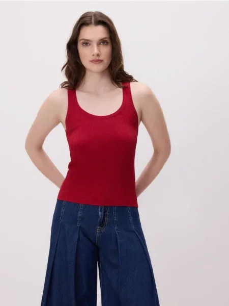 Reserved Топ із металізованою ниткою червоний