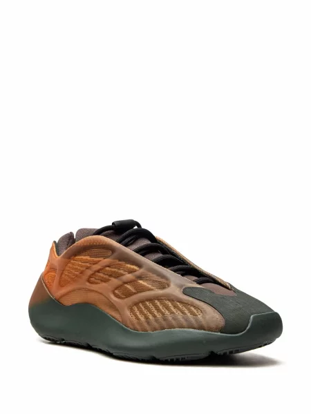 Sportbačiai Adidas Yeezy ruda