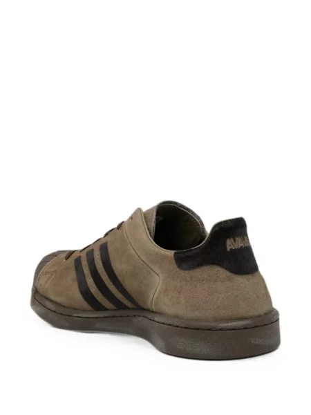 Tricou Adidas alergare din material terry cu imprimeu geometric alb