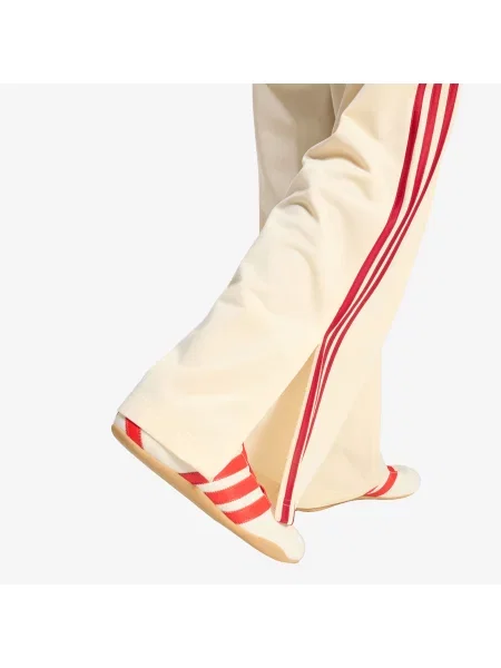 Športne hlače Adidas Originals rumena