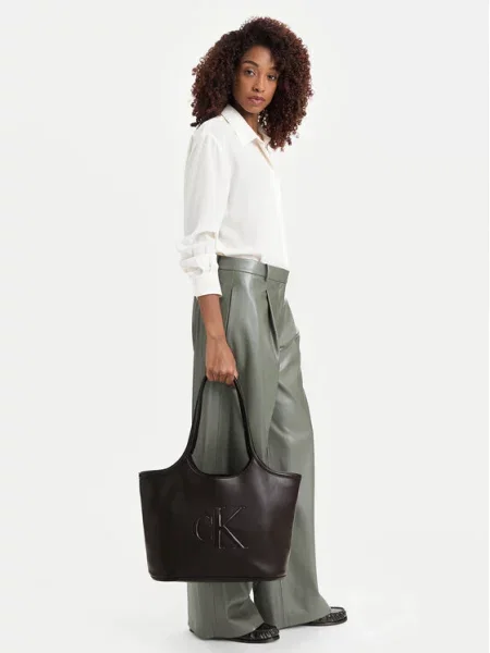 Calvin Klein torebka shopper z imitacji skóry brązowa