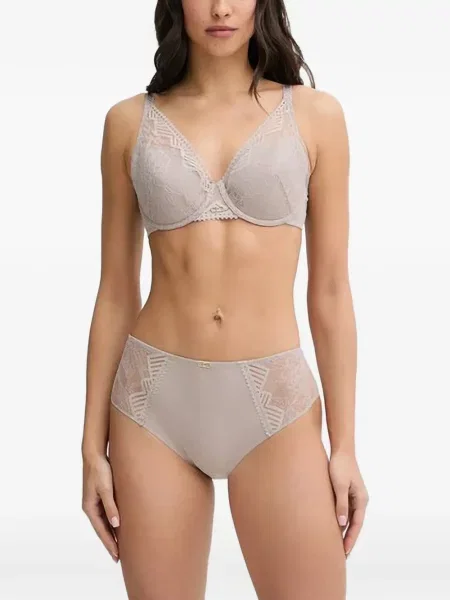 Sutien Chantelle din dantelă