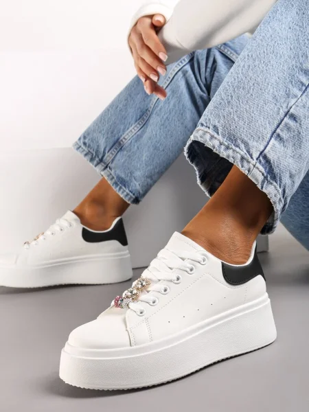 Sneakers Albi-Negri cu Pietre Strass cu Sireturi cu Platforma Nomiji alb