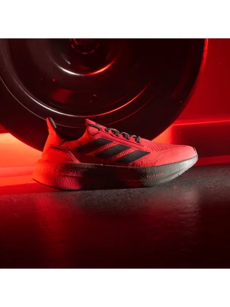BUTY ULTRABOOST 5 AUDI REVOLUT F1 TEAM czarne