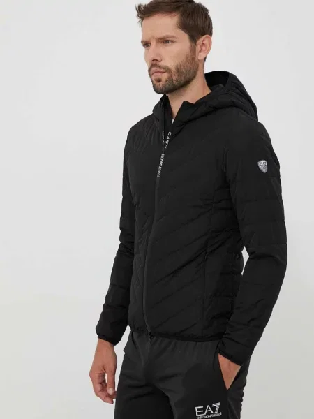 Пухено яке Emporio Armani черно преходен модел
