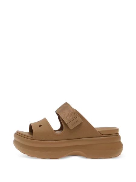 Sandale Crocs cu platformă cu bretele maro