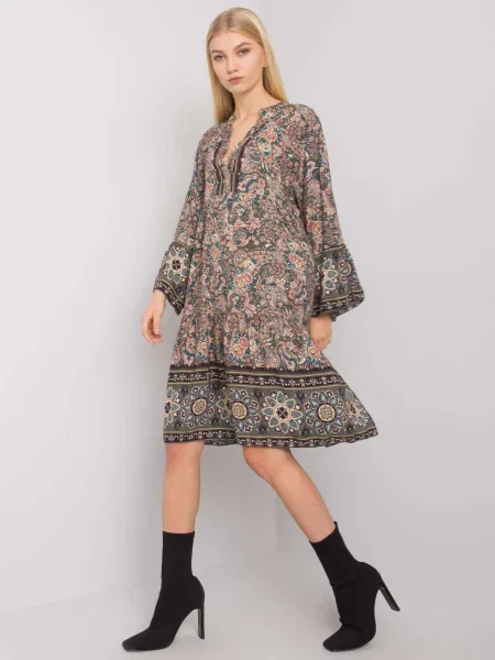 Oblekové šaty Fashionhunters khaki