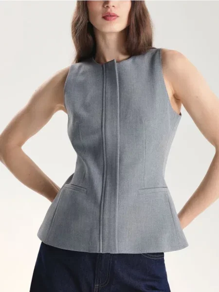 Reserved Стьобаний жилет світло-сірий сірий