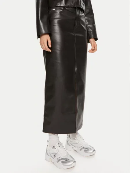 Krilo iz umetnega usnja Calvin Klein Jeans črna