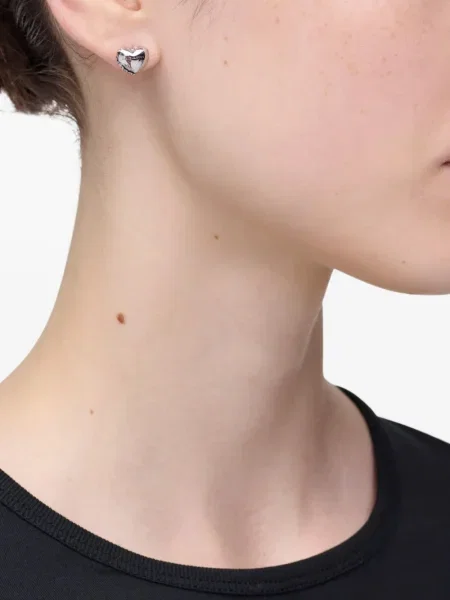Cercei Marc Jacobs cu motiv cu inimi argintiu