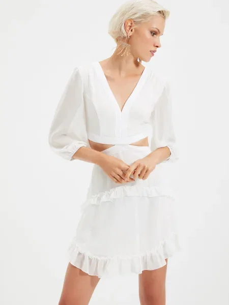 Rochie Trendyol cu volane alb