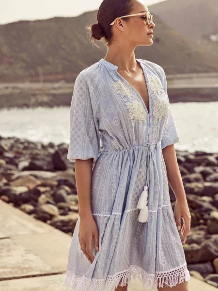 Пляжное платье-рубашка на блакитна