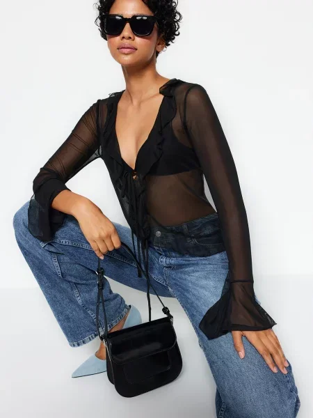 Bluză Trendyol tricotate cu legături negru