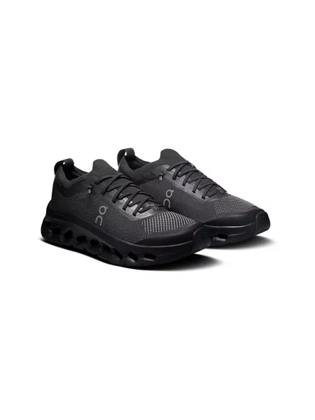 Pantofi On negru