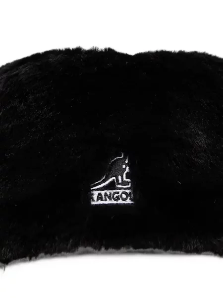 Căciulă Kangol cu autograf cu blană negru