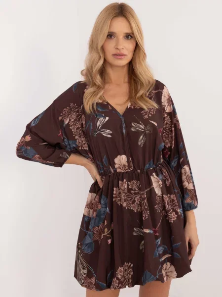 Rochie mini Fashionhunters cu model floral cu imagine de costum maro
