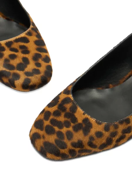 Pantofi cu toc Stuart Weitzman cu model leopard slingback maro