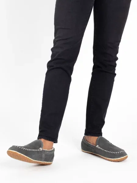 Minnetonka Mocasini Tilden gri alb
