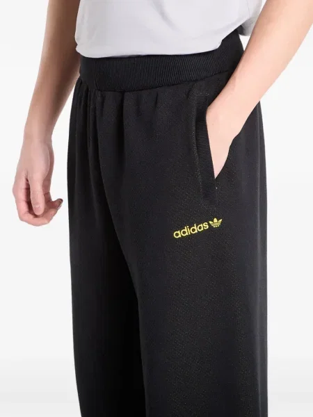 Бягане шорти Adidas на цветя корсет черно