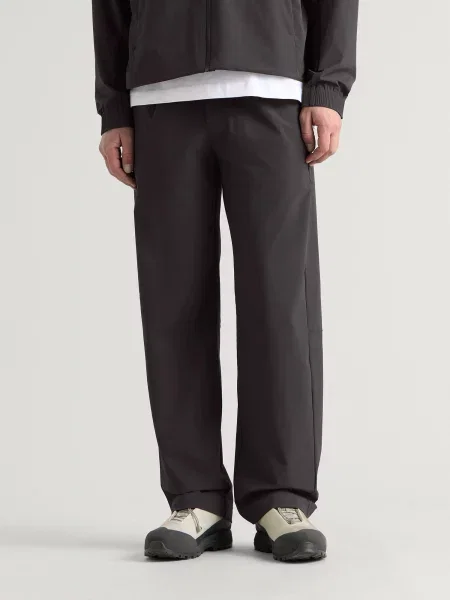Spodnie The North Face czarne