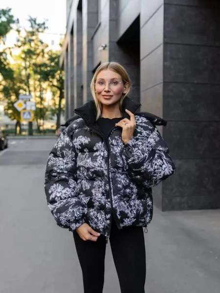 Пуховик UVENTUM чорний