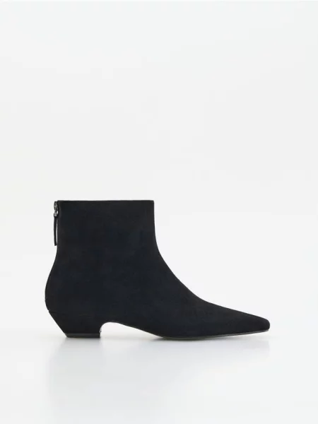 Reserved Botine din piele de oaie negru