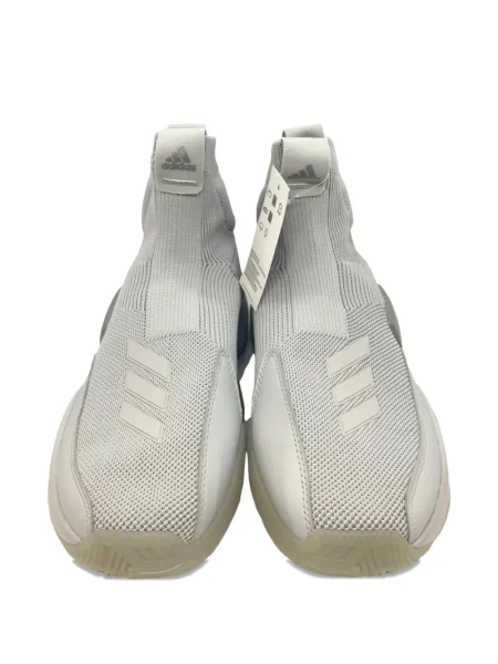 Top Adidas alergare cu decolteu în V alb