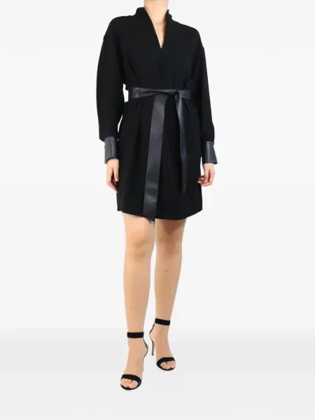 Cu centură rochie mini Vince cu decolteu în V negru