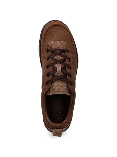 Sneakerși Lacoste din piele de căprioară maro