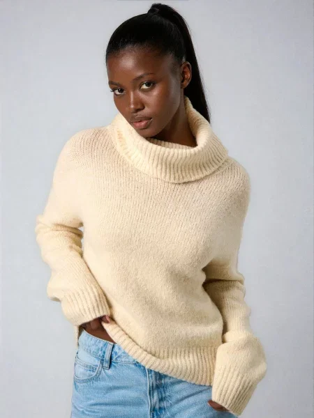 Класичний гольф із домішкою вовни нюдовий