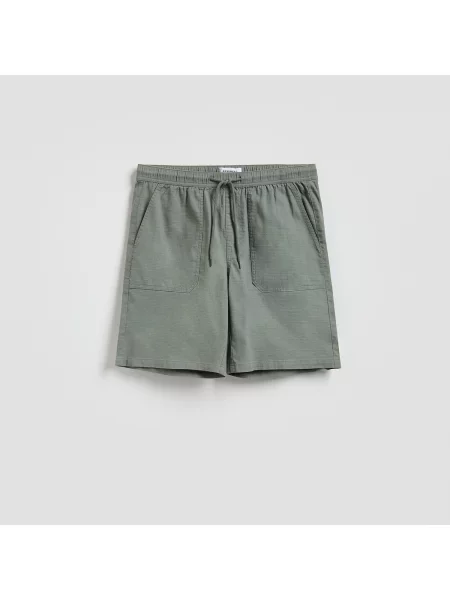 Reserved Regular fit jogger šortky pudrově zelená