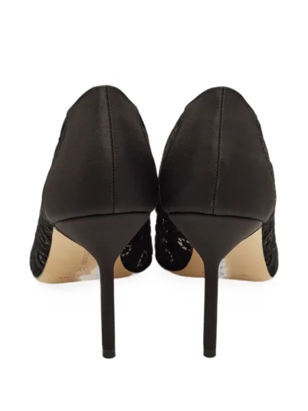 Pantofi cu toc Manolo Blahnik din dantelă negru