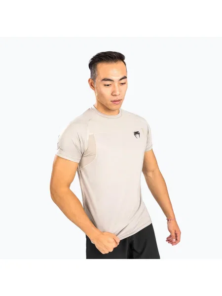 Férfi Venum G-Fit Air Dry Tech homokos póló. Méret: L bézs