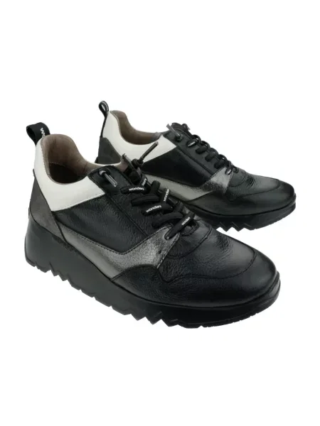 Sneakersy Wonders zamszowe czarne