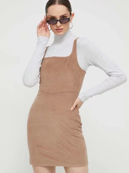 Manšestrové šaty Hollister Co. mini hnědá