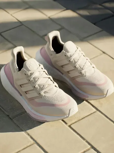 Sneakerși Adidas UltraBoost alb