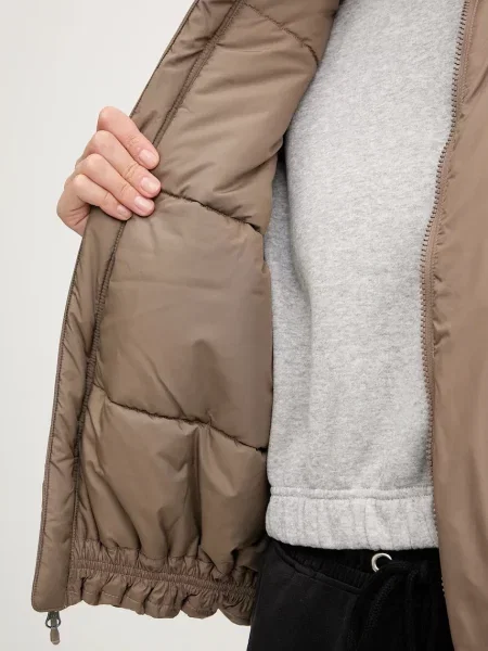 Куртка-бомбер The North Face Choqa зимова oversize коричневий
