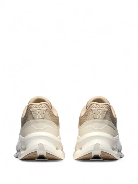Sneakerși On
