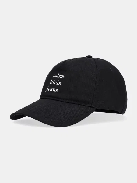 Шапка с козирка Calvin Klein Jeans с принт черно