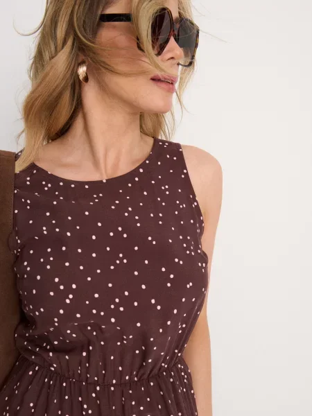 Міді сукня в горошок з воланом темно коричневий