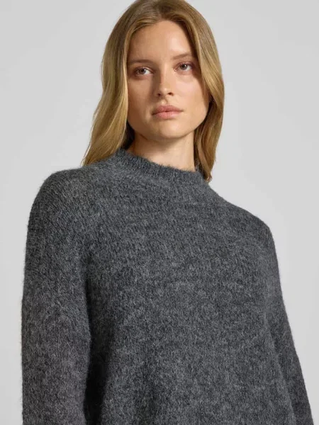 Sweter o kroju oversized z dzianiny z dodatkiem wełny model ‘Paulina’ Neo Noir