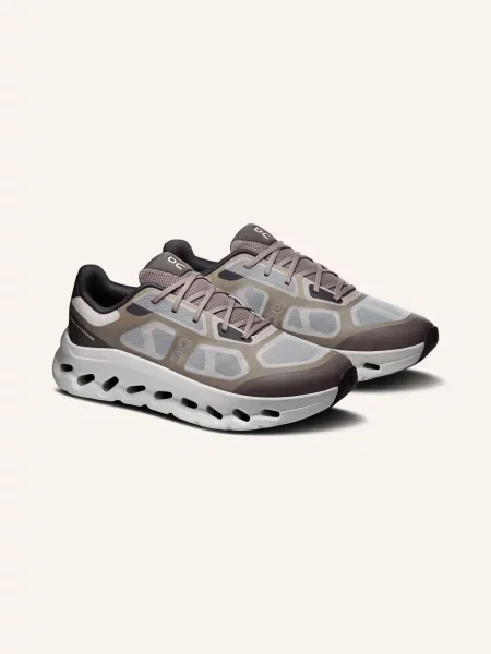 On Sneakersy Cloudtilt Remix braun beżowe